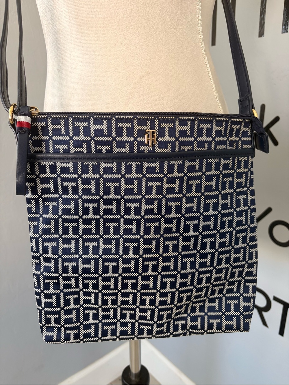 EUC Tommy Hilfiger Navy and White Logo Jacquard Crossbody